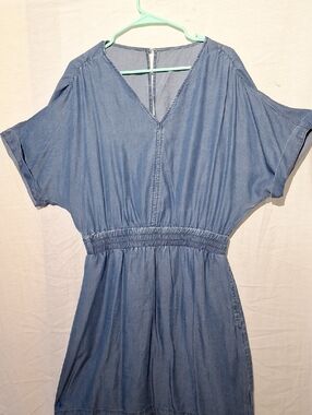 Vintage Light Blue Baggy Chambray Midi Dress with Elastic Waist and Cap Sleeves